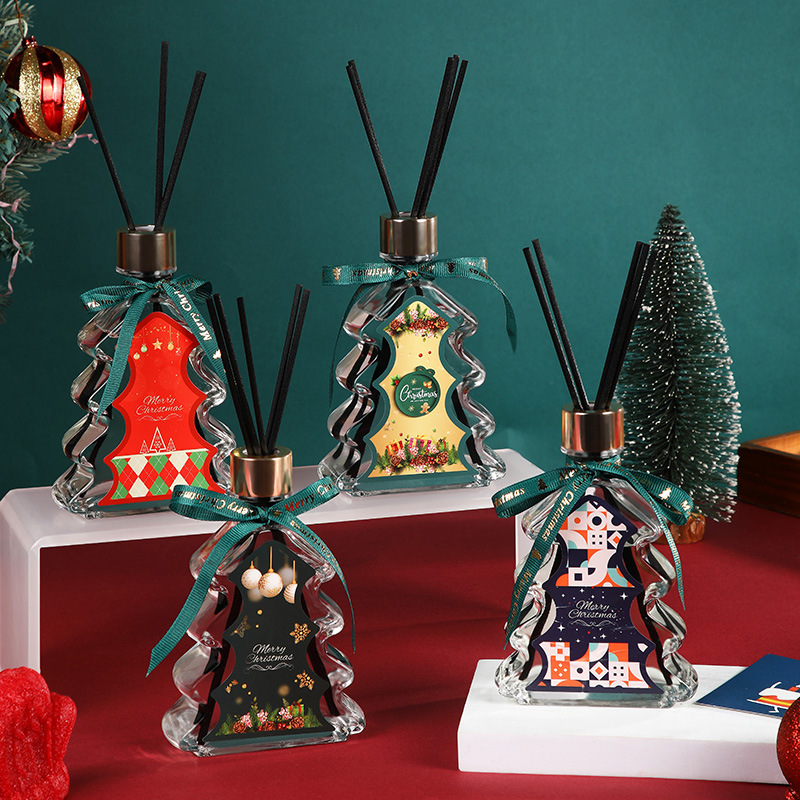 Home Fragrance Set Gift - ชุดกระจายกลิ่นหอมแบบก้านไม้หอม 200 มล. ดีไซน์สร้างสรรค์สำหรับเทศกาลคริสต์มาส ตกแต่งบ้านสร้างบรรยากาศคริสต์มาส กลิ่นหอมสดชื่นสำหรับห้องนอน