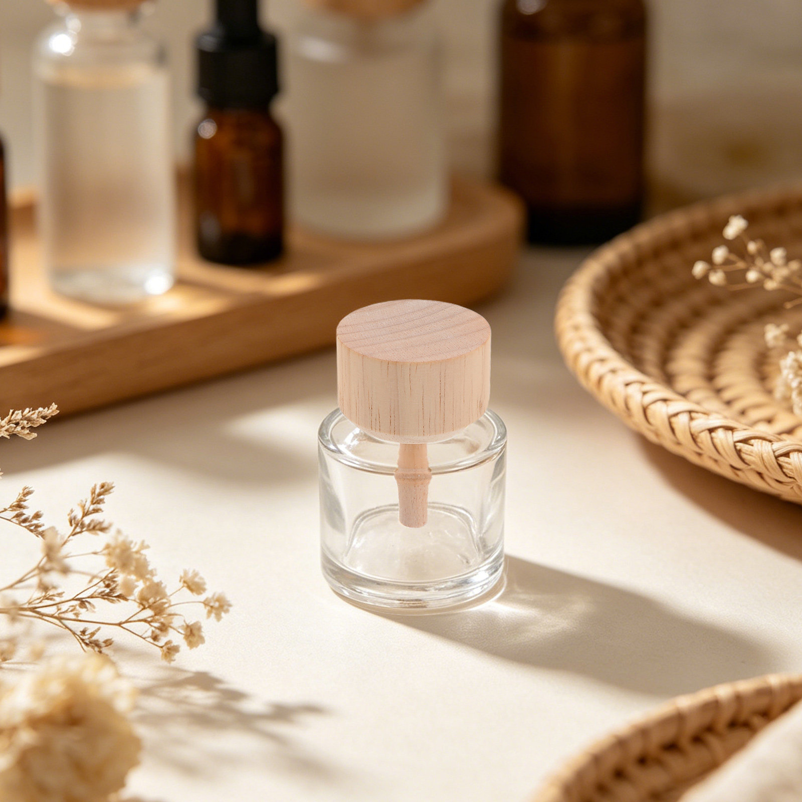 Home And You Fragrance Diffuser - ขวดแก้วใสสำหรับน้ำมันหอมระเหย 2 ชิ้น แบบเติมได้ พร้อมฝาไม้ สำหรับกระจายกลิ่นหอมในบ้าน
